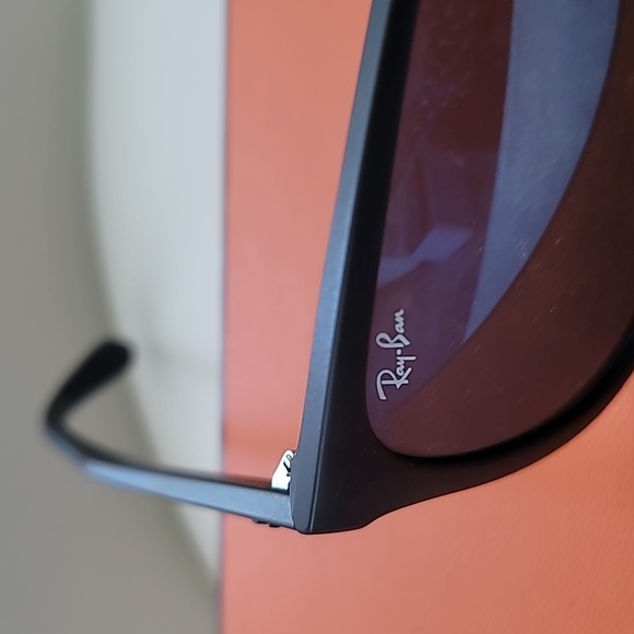 Ray Ban Sunglasses - Picture 3 of 7